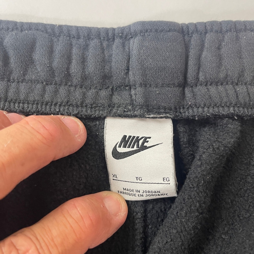 Nike Sweatpants Mens XL Black Sportswear Club Fleece Tapered Fitness Joggers Gym - Picture 3 of 8